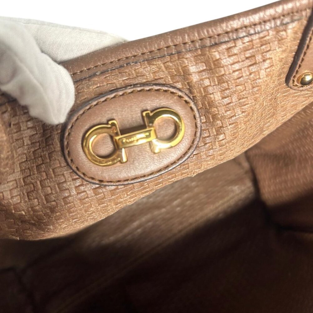 💎✨AUTHENTIC✨💎Ferragamo Gancini  Tote Bag - Picture 16 of 16